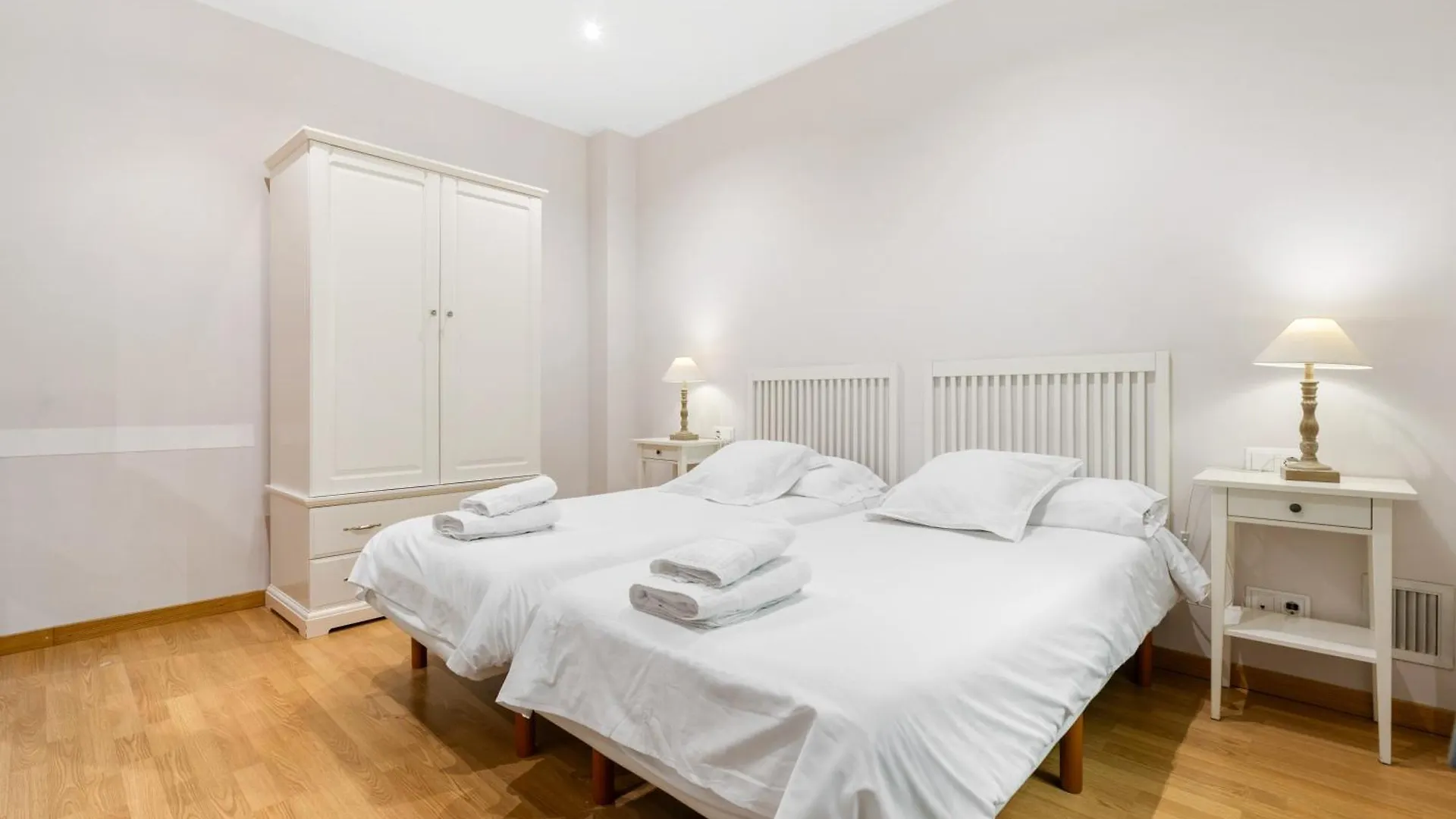 Apartament Flateli Pelayo H3 Barcelona 0*,  Hiszpania